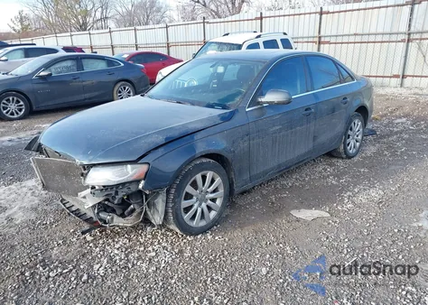 2010 Audi A4 2.0T Premium z USA, uszkodzony, nr VIN WAUFFAFLXAN022931
